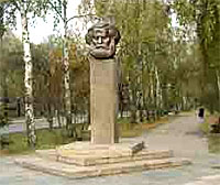 В Тольятти восстановлен бюст Карла Маркса